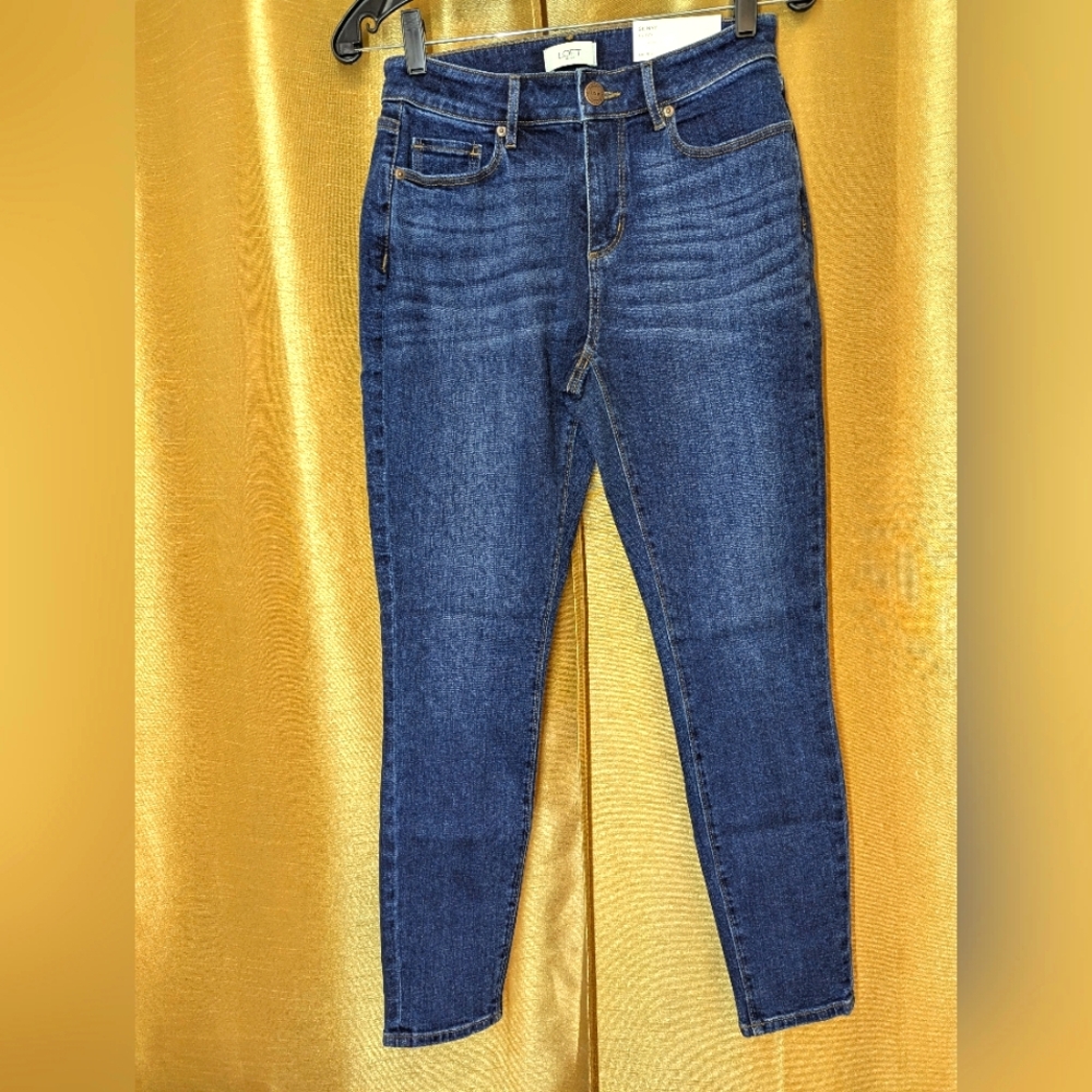 NWT Loft Brand Women's Blue Denim Jeans Skinny Curvy Size 4, 5 Pocket, Mid Rise